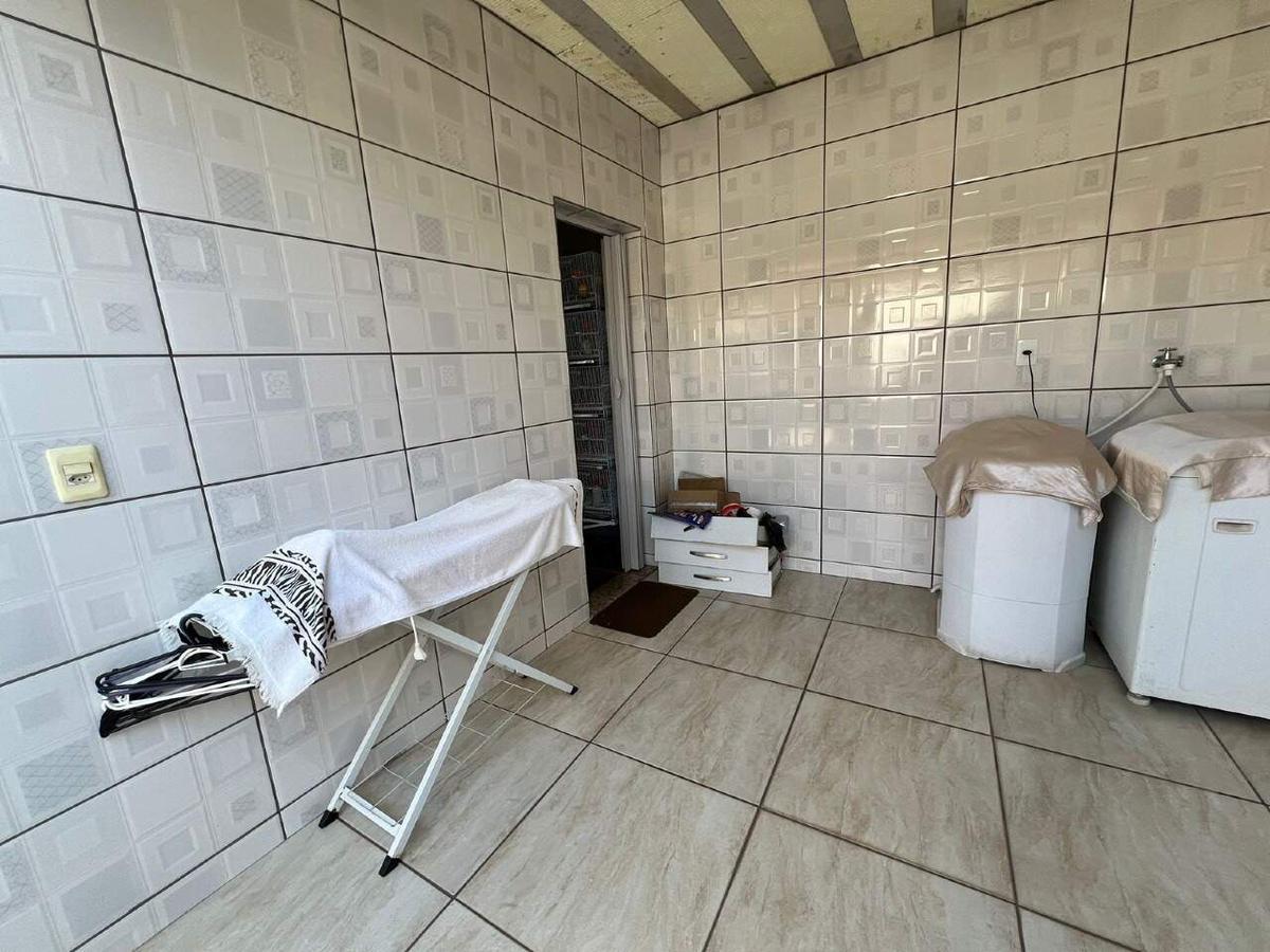 Casa, Teixeira Dias, 4 Quartos, 2 Vagas, 1 Suíte