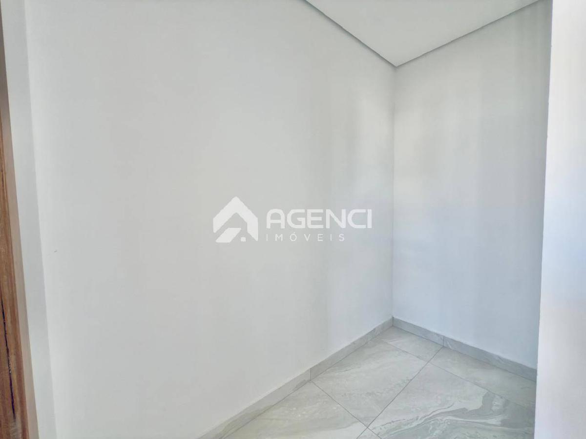 Casa, Cabral, 3 Quartos, 0 Vaga, 1 Suíte