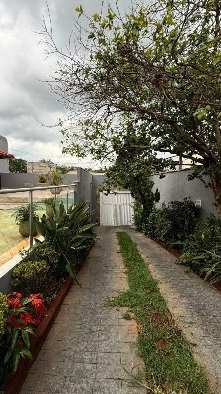 Casa, Kennedy, 3 Quartos, 5 Vagas, 1 Suíte