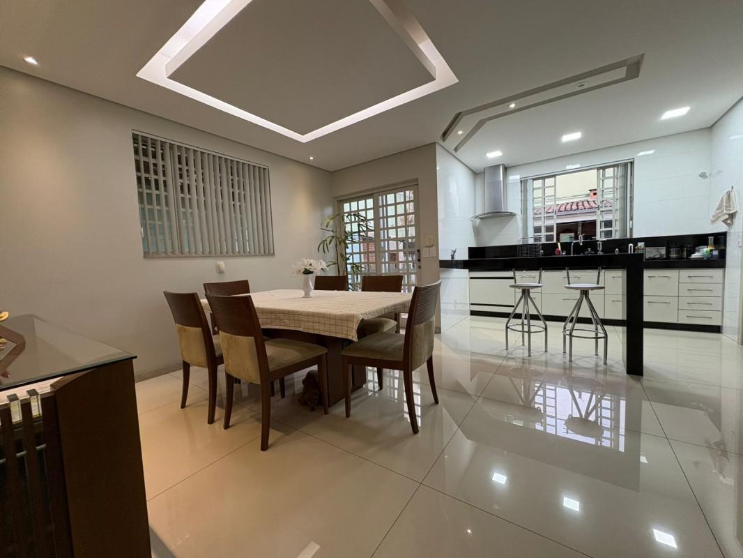 Casa, Serrano, 5 Quartos, 5 Vagas, 1 Suíte