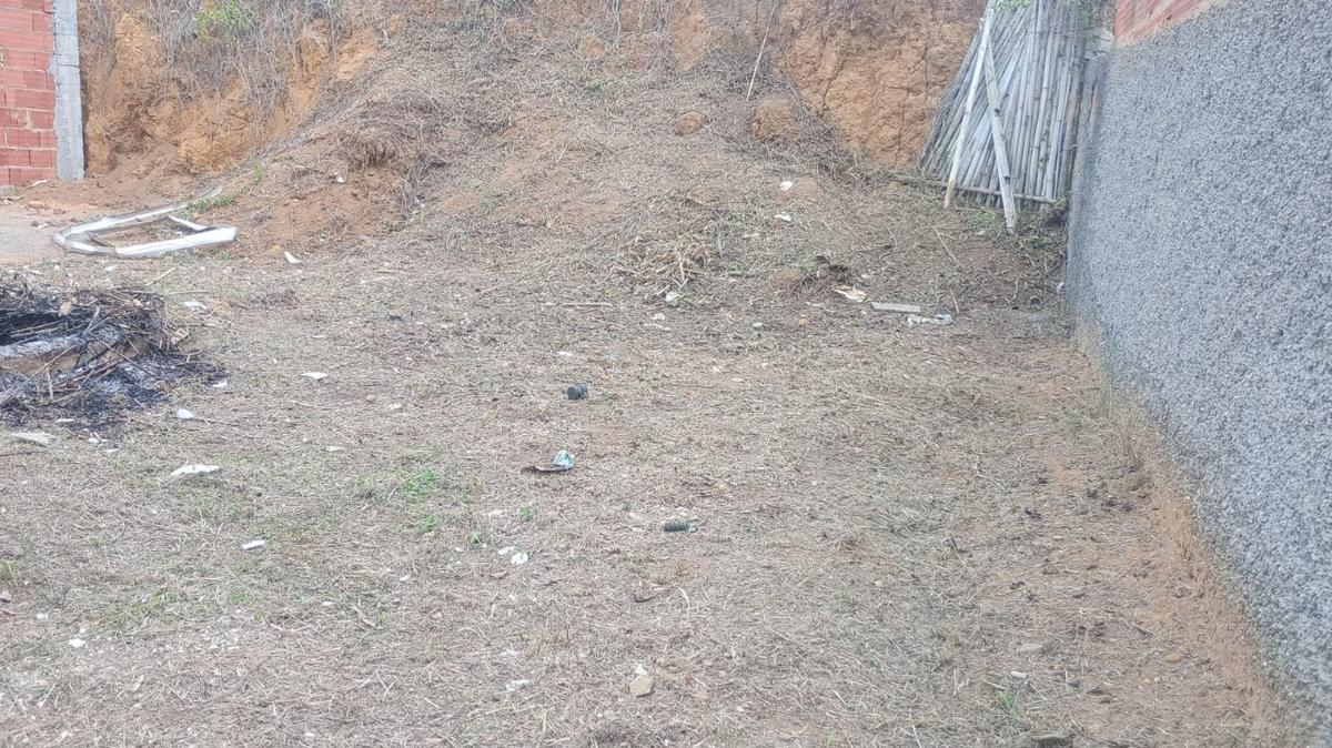 Casa, Centro, 2 Quartos, 5 Vagas