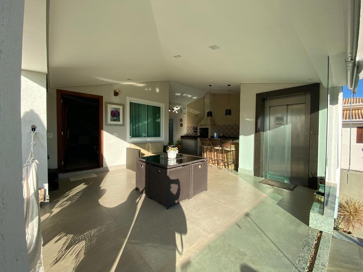 Casa, Paquetá, 3 Quartos, 4 Vagas, 2 Suítes