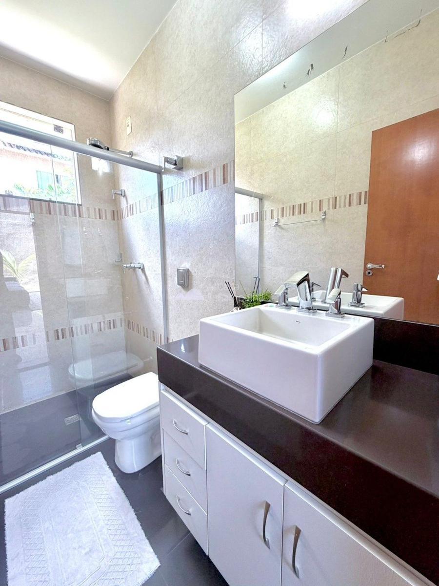 Casa, Trevo, 5 Quartos, 6 Vagas, 2 Suítes