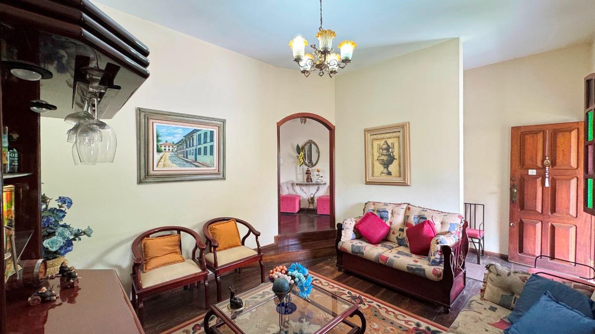 Casa, Planalto, 4 Quartos, 3 Vagas, 2 Suítes