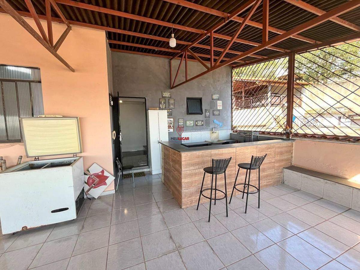 Casa, Barreiro, 3 Quartos, 4 Vagas, 1 Suíte
