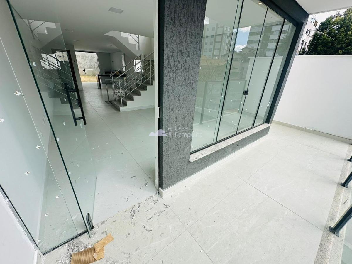 Casa, Planalto, 3 Quartos, 2 Vagas, 3 Suítes