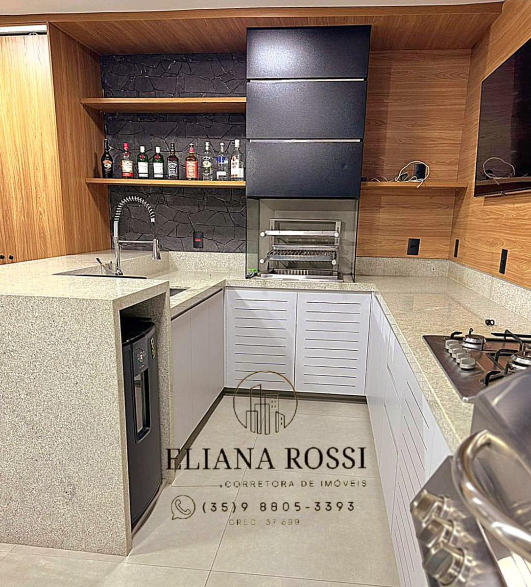 Casa, Centro, 3 Quartos, 2 Vagas, 1 Suíte