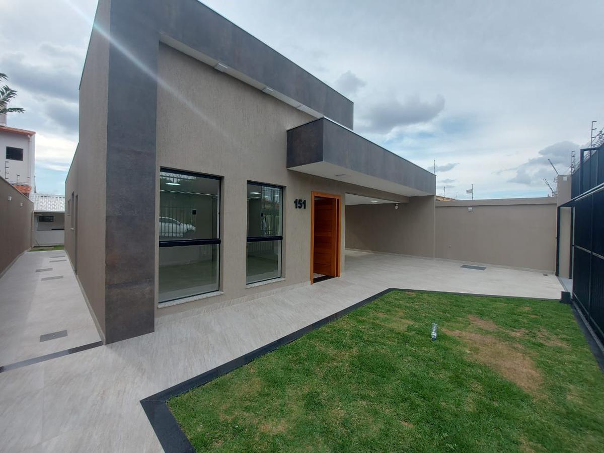 Casa, Planalto, 4 Quartos, 4 Vagas, 1 Suíte