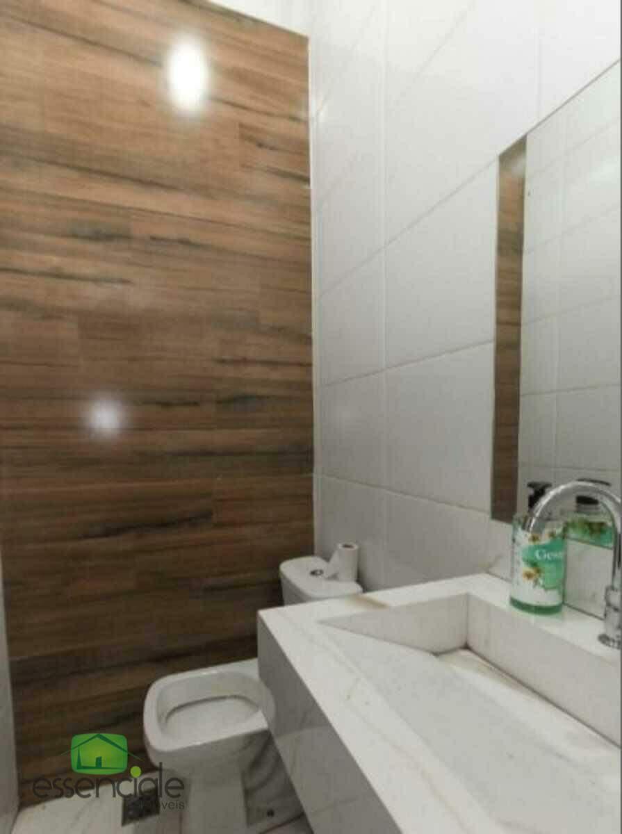 Casa, Industrial, 3 Quartos, 4 Vagas, 1 Suíte