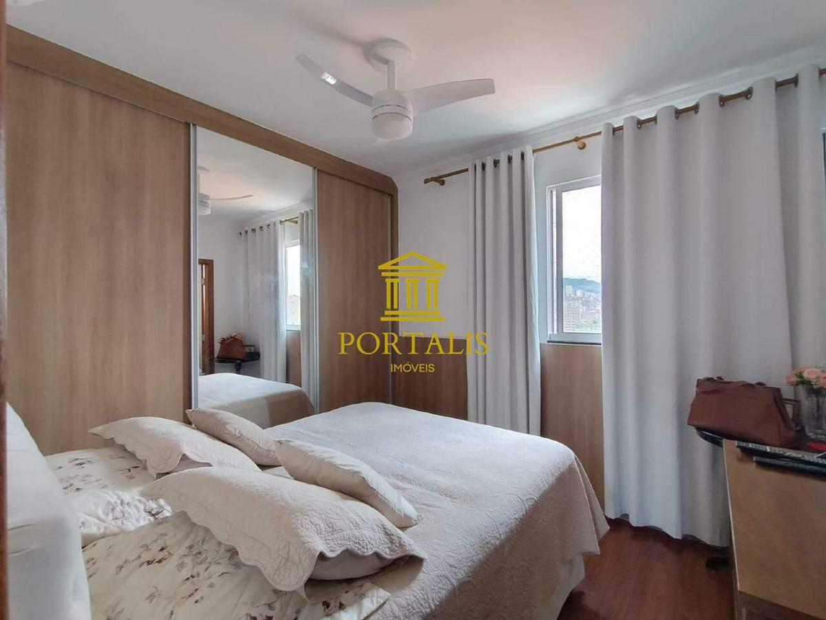 Apartamento, Sagrada Família, 3 Quartos, 2 Vagas, 1 Suíte