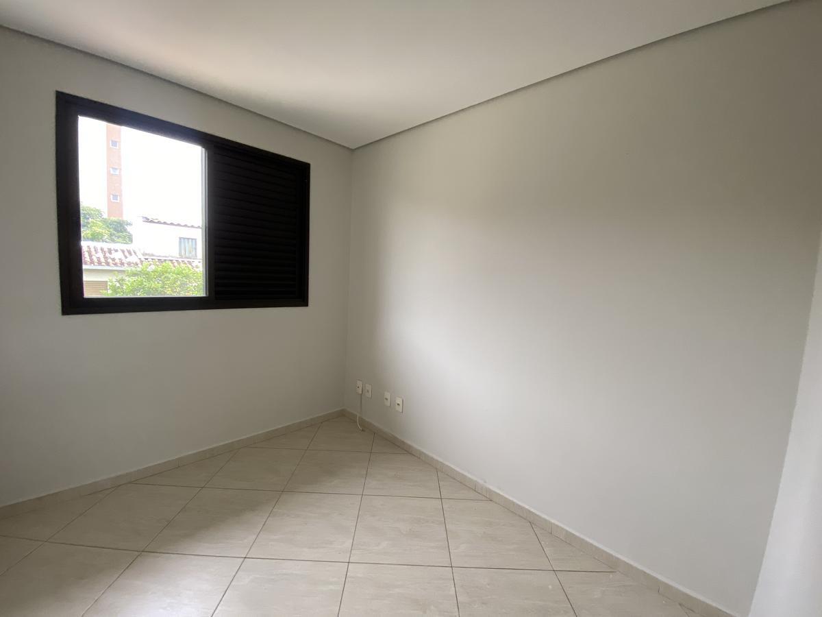 Casa, Castelo, 4 Quartos, 2 Vagas, 2 Suítes
