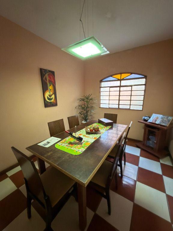 Casa, Itacolomi, 3 Quartos, 0 Vaga, 1 Suíte