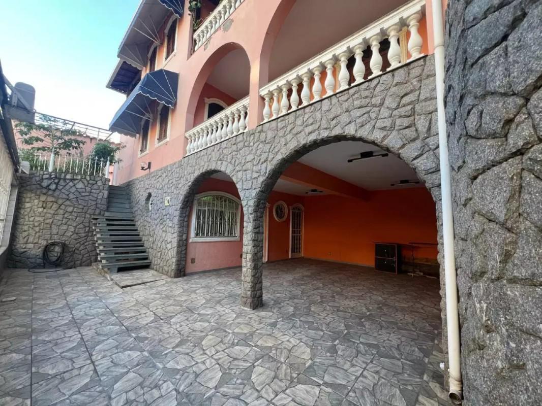 Casa, Barreiro, 5 Quartos, 4 Vagas, 1 Suíte