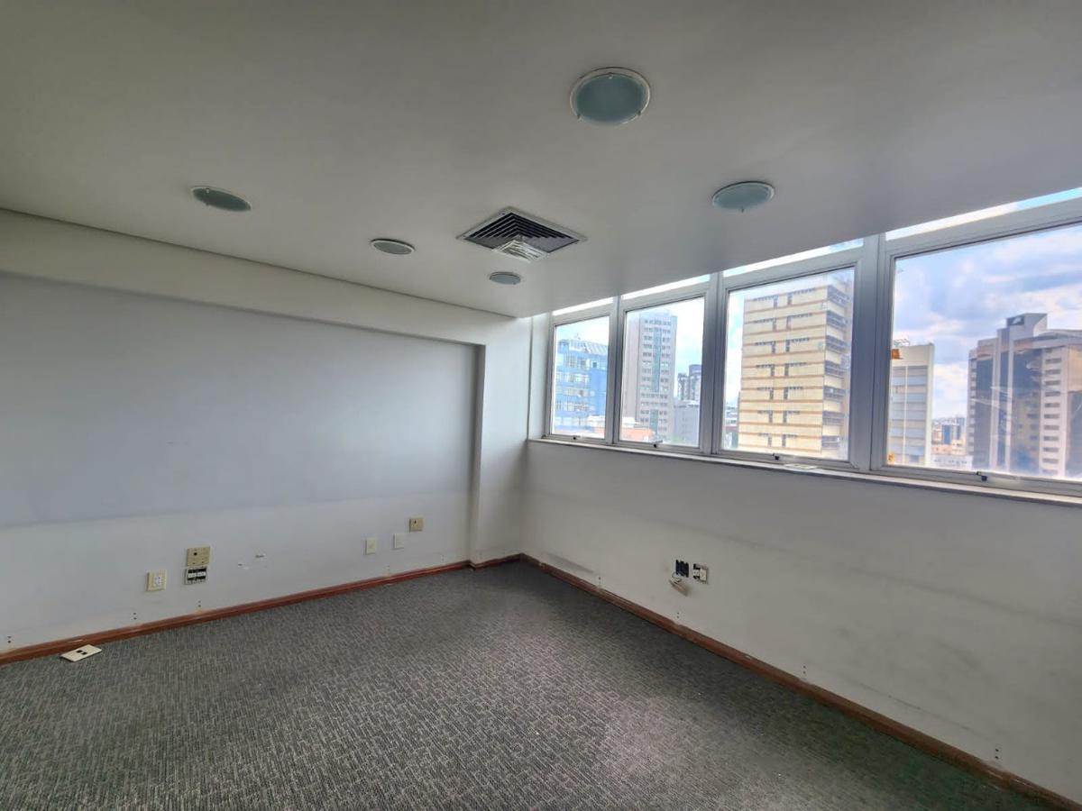 Andar, Centro, 0 Quarto, 11 Vagas
