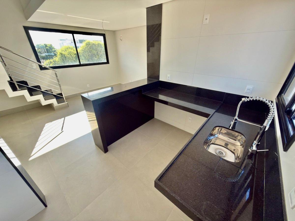 Cobertura, Planalto, 4 Quartos, 2 Vagas, 2 Suítes