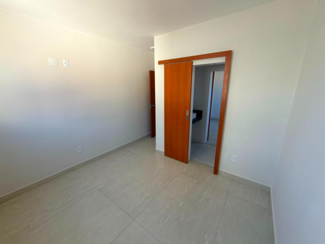 Casa, Planalto, 3 Quartos, 4 Vagas, 2 Suítes