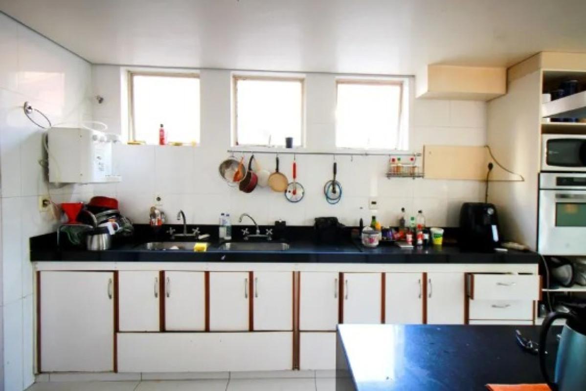 Casa, Santa Lúcia, 6 Quartos, 3 Vagas, 1 Suíte