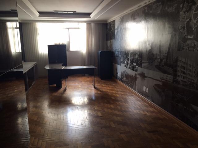 Sala, Centro