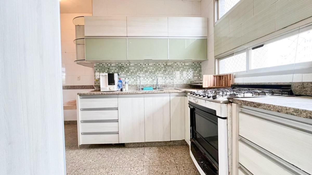 Apartamento, Funcionários, 4 Quartos, 2 Vagas, 1 Suíte
