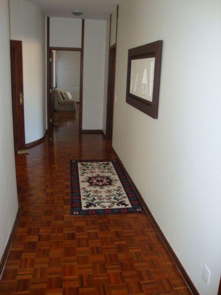 Casa, São Luiz (pampulha), 3 Quartos, 8 Vagas, 3 Suítes