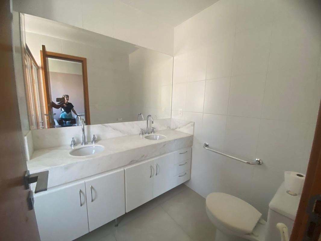 Apartamento, Cruzeiro, 4 Quartos, 3 Vagas, 4 Suítes
