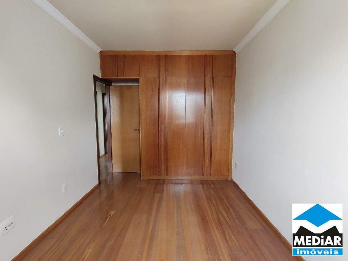 Apartamento, Sagrada Família, 3 Quartos, 2 Vagas, 1 Suíte