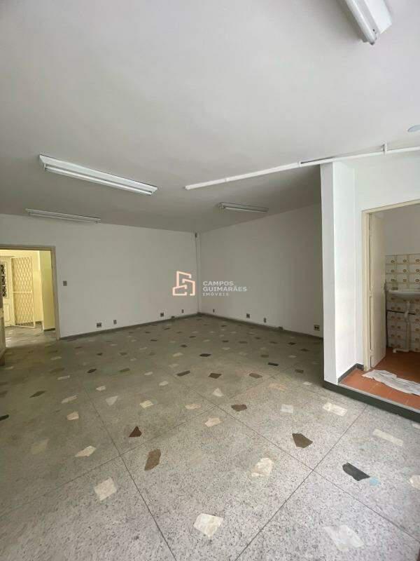 Sala, Barro Preto