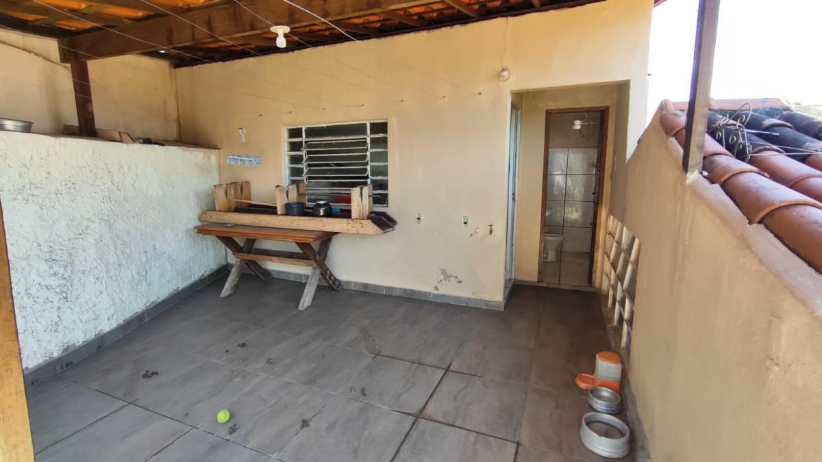 Casa, Jardim Pérola, 3 Quartos, 4 Vagas, 1 Suíte