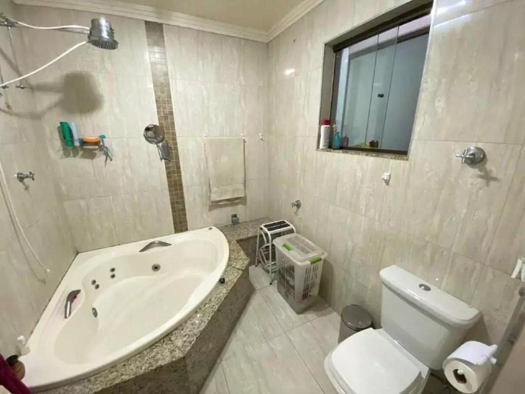 Casa, Teixeira Dias (barreiro), 3 Quartos, 3 Vagas, 1 Suíte