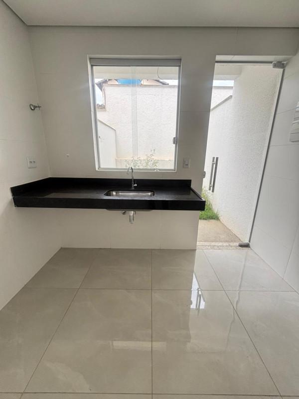 Casa, Floramar, 2 Quartos, 2 Vagas, 2 Suítes