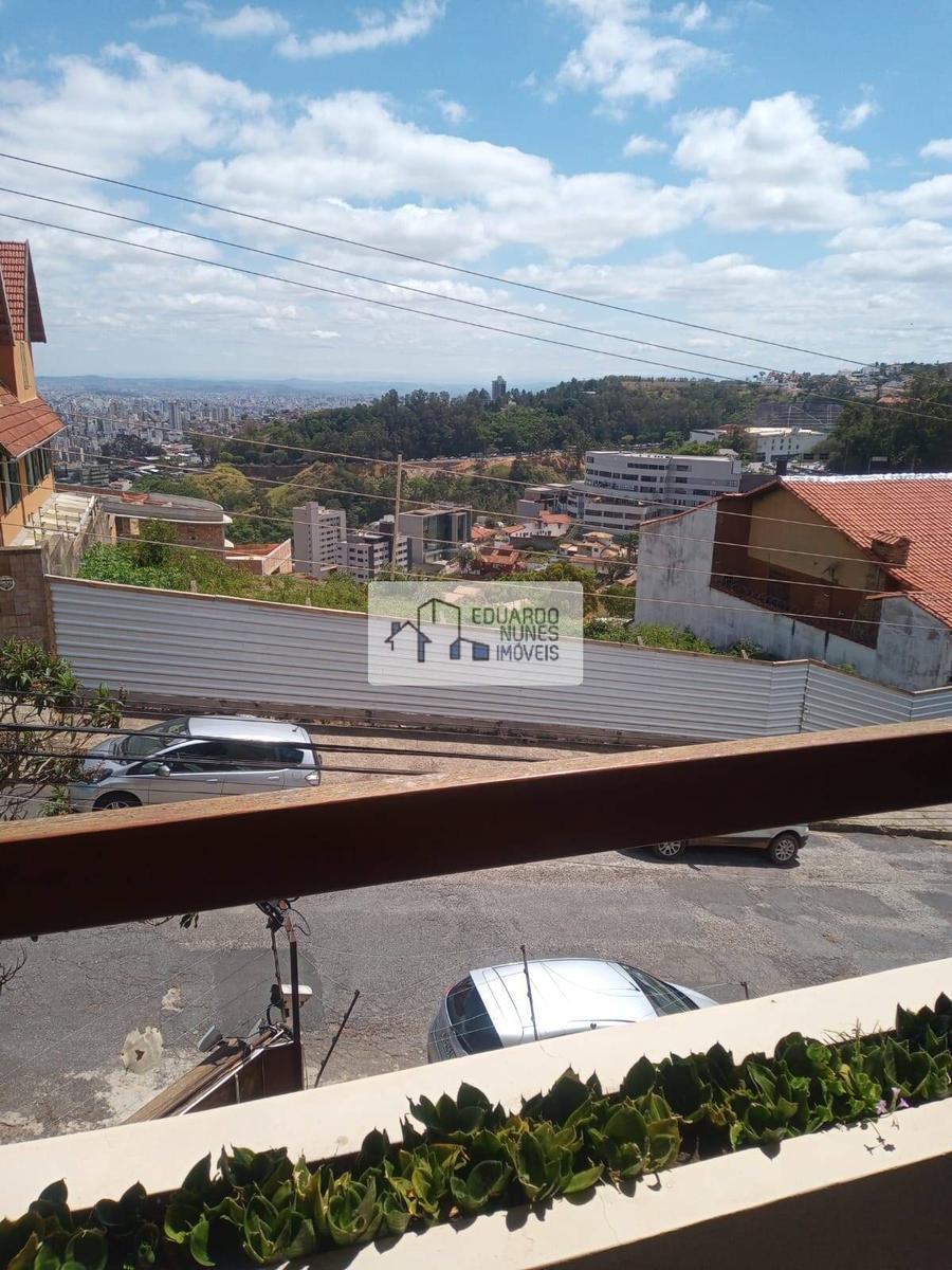 Casa, Santa Lúcia, 4 Quartos, 8 Vagas, 2 Suítes