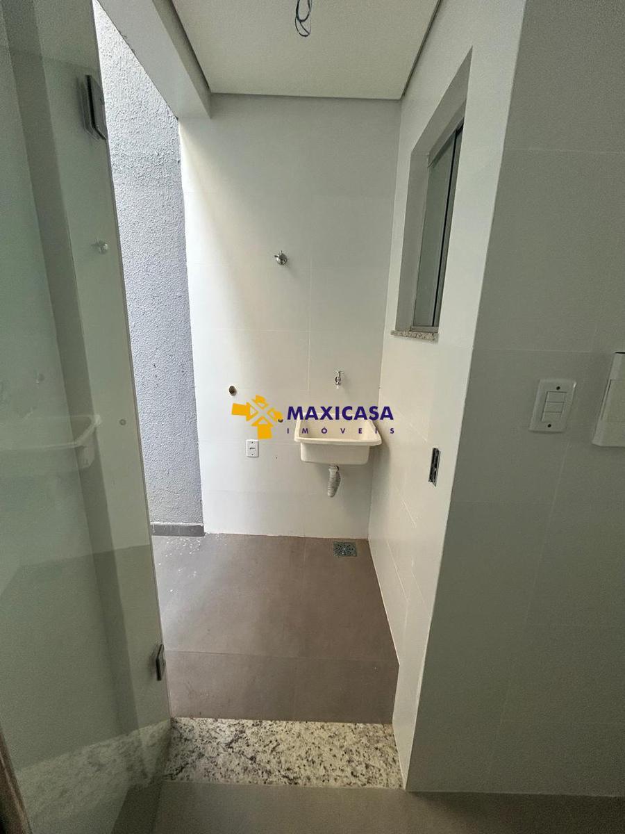 Casa, Planalto, 2 Quartos, 1 Vaga, 1 Suíte