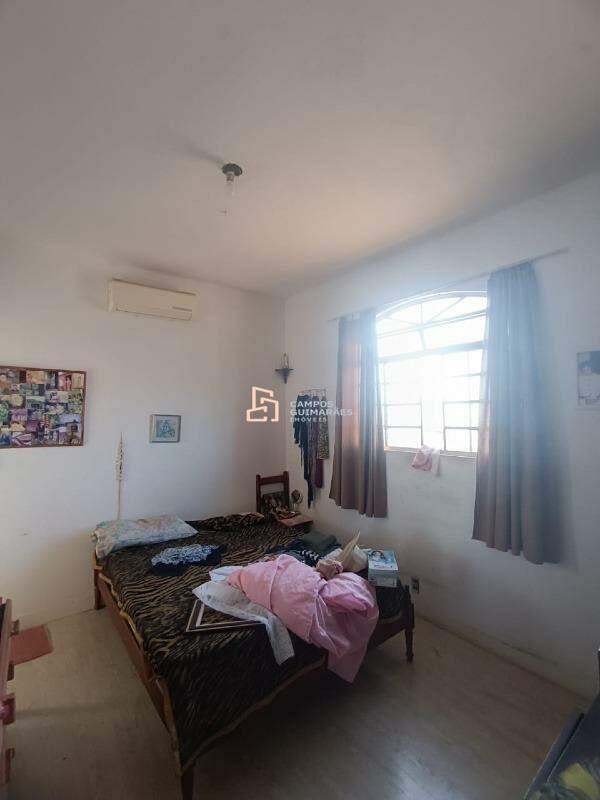 Casa, Jardim Canadá, 3 Quartos, 2 Vagas, 1 Suíte