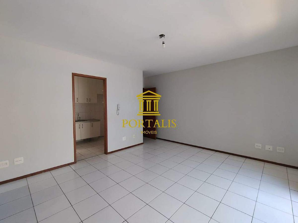 Apartamento, Sagrada Família, 3 Quartos, 2 Vagas, 1 Suíte