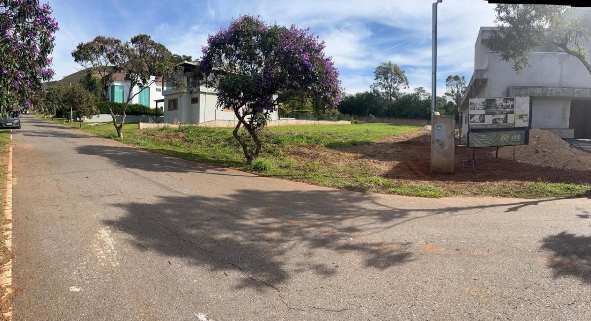 Lote, Centro, 0 Quarto, 0 Vaga