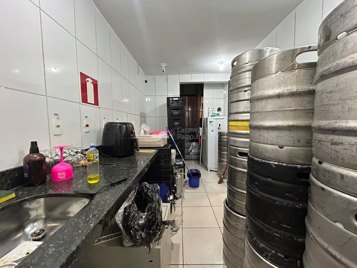 Galpão, São José, 0 Quarto, 1 Vaga