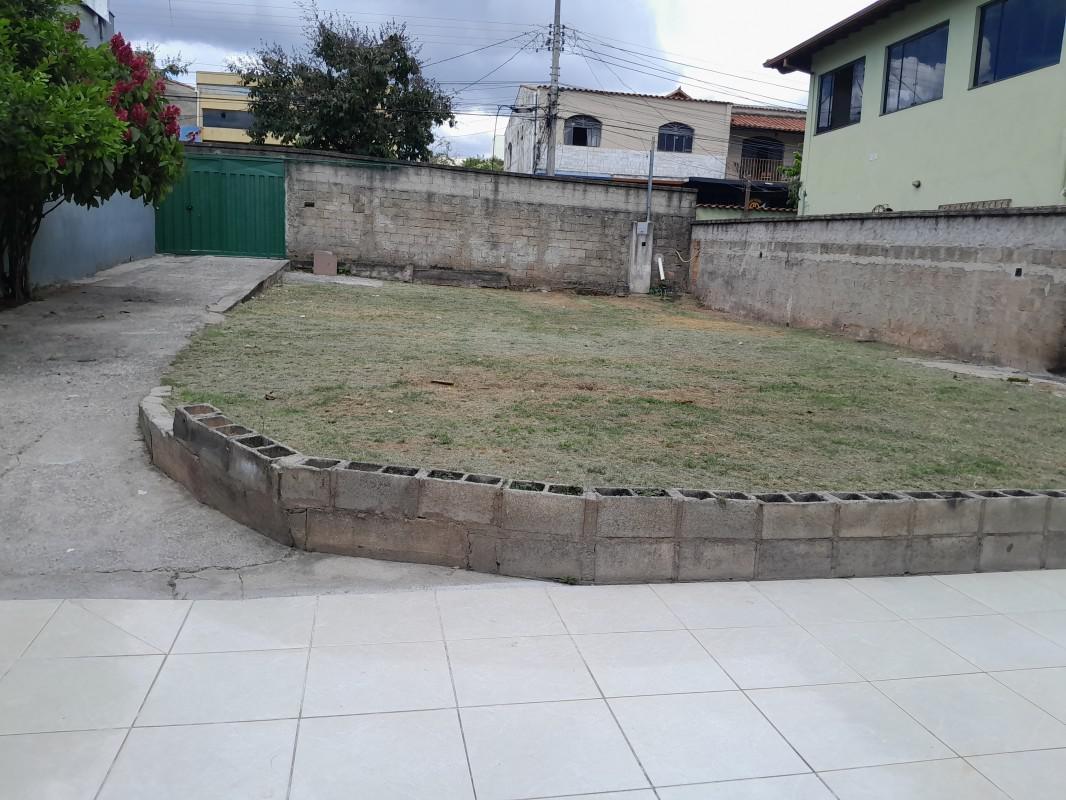 Casa Comercial, Floramar, 2 Quartos, 10 Vagas
