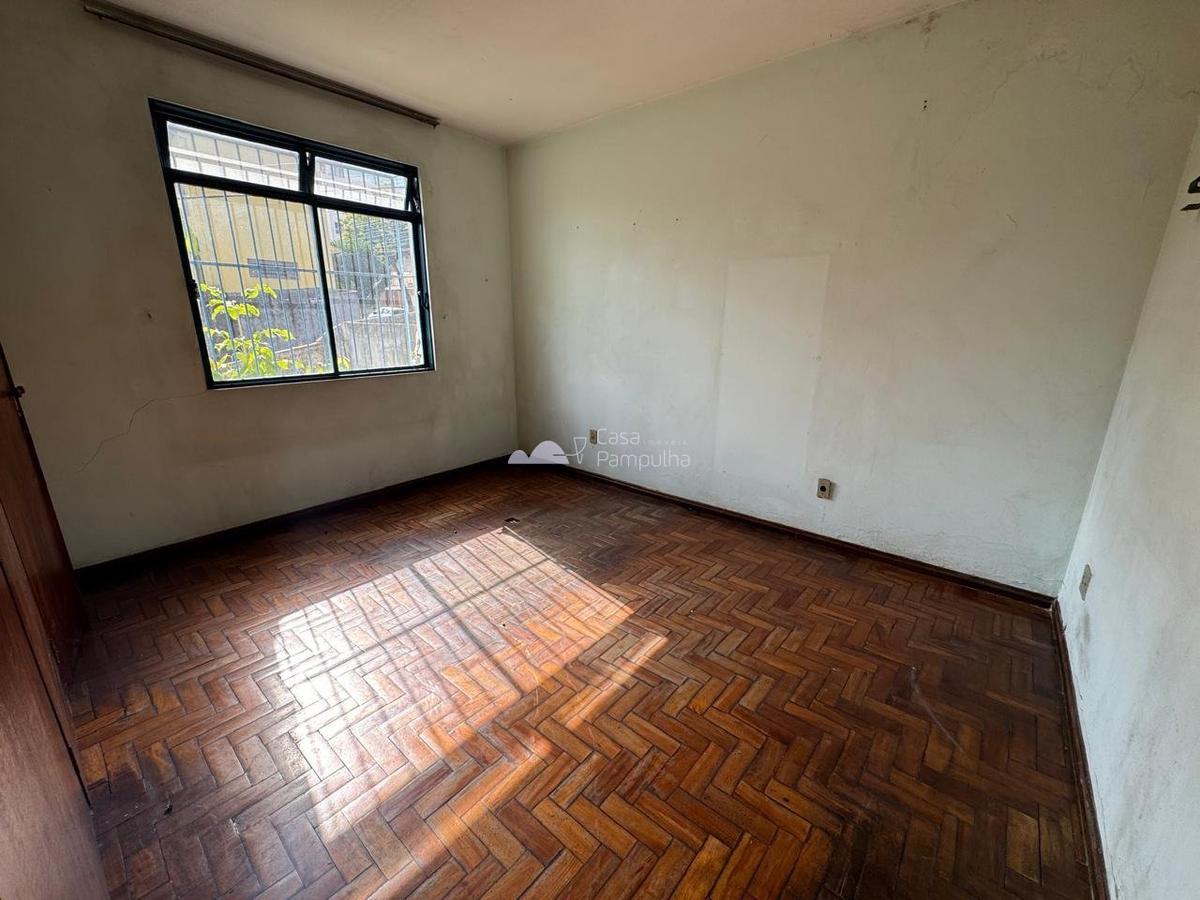 Casa, Santa Branca, 3 Quartos, 4 Vagas, 1 Suíte