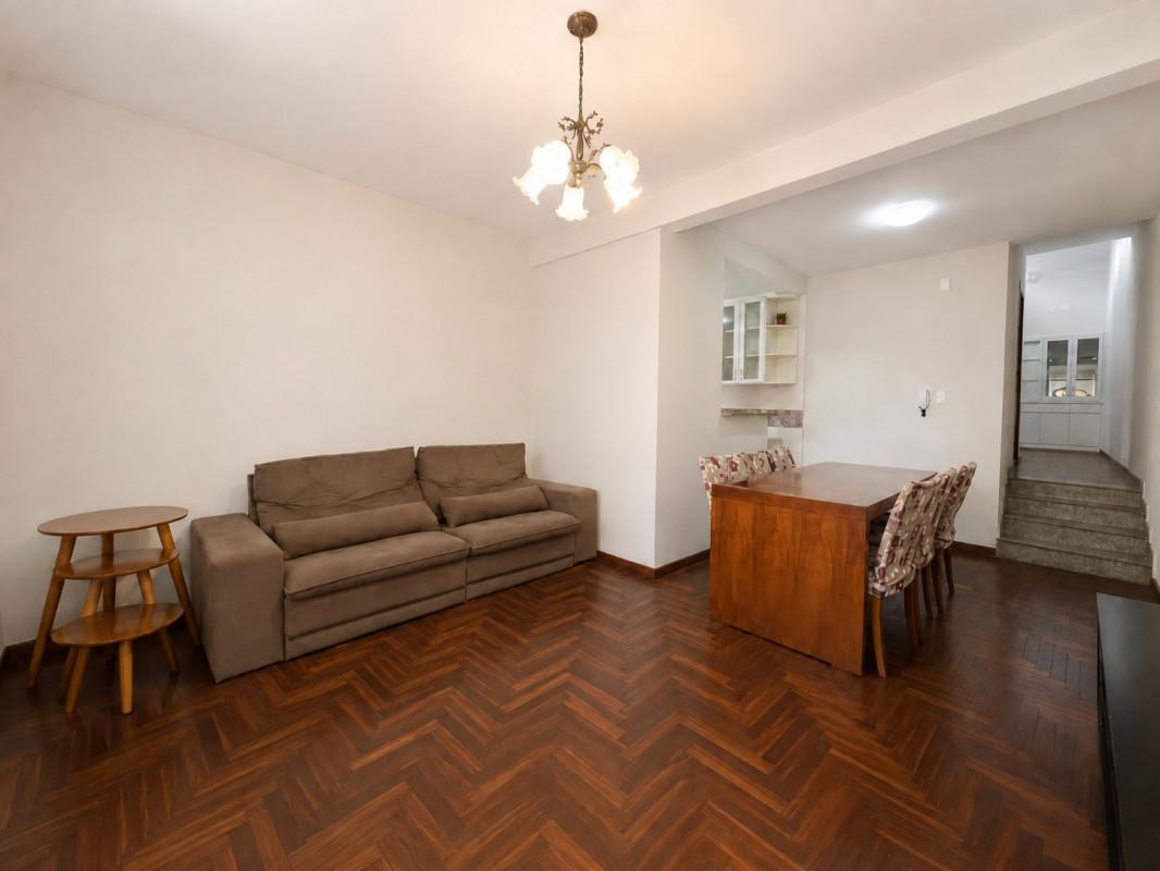 Casa, Castelo, 3 Quartos, 2 Vagas, 1 Suíte