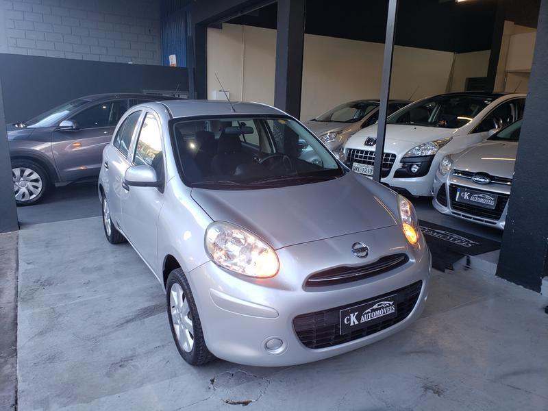 Nissan March S 1.6 16v Flex Fuel 5p