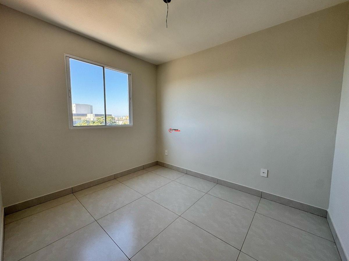 Apartamento, Santa Mônica, 2 Quartos, 1 Vaga