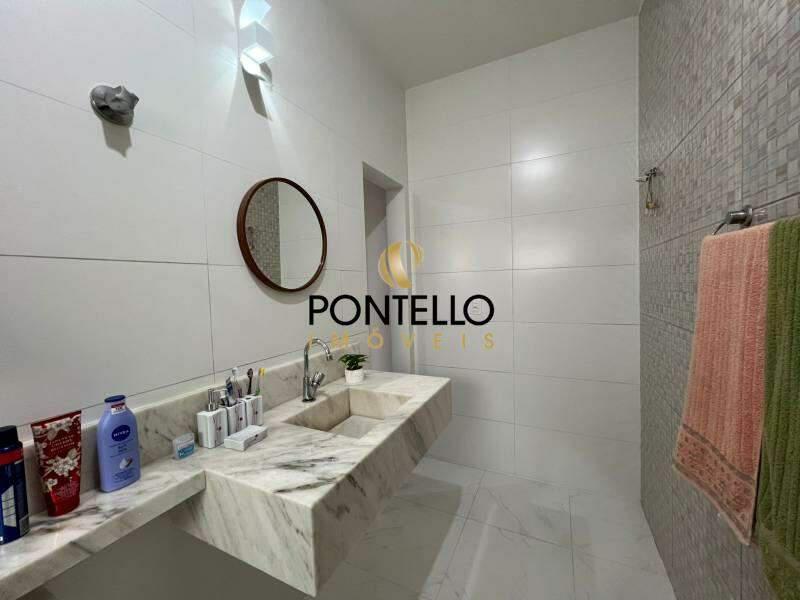 Casa, Planalto, 6 Quartos, 6 Vagas, 2 Suítes