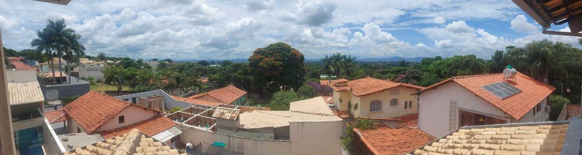 Casa, Trevo, 4 Quartos, 10 Vagas, 1 Suíte
