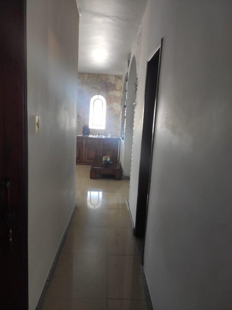 Casa, Camargos, 3 Quartos, 2 Vagas, 1 Suíte