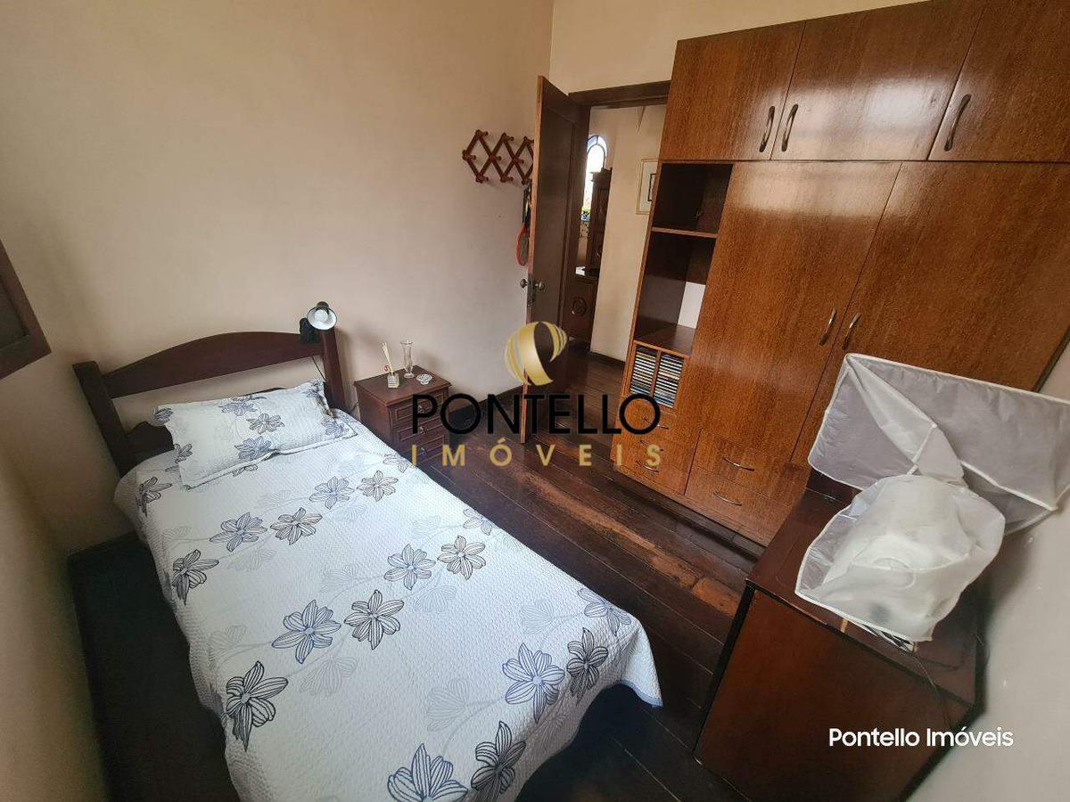 Casa, Cachoeirinha, 9 Quartos, 2 Vagas, 1 Suíte