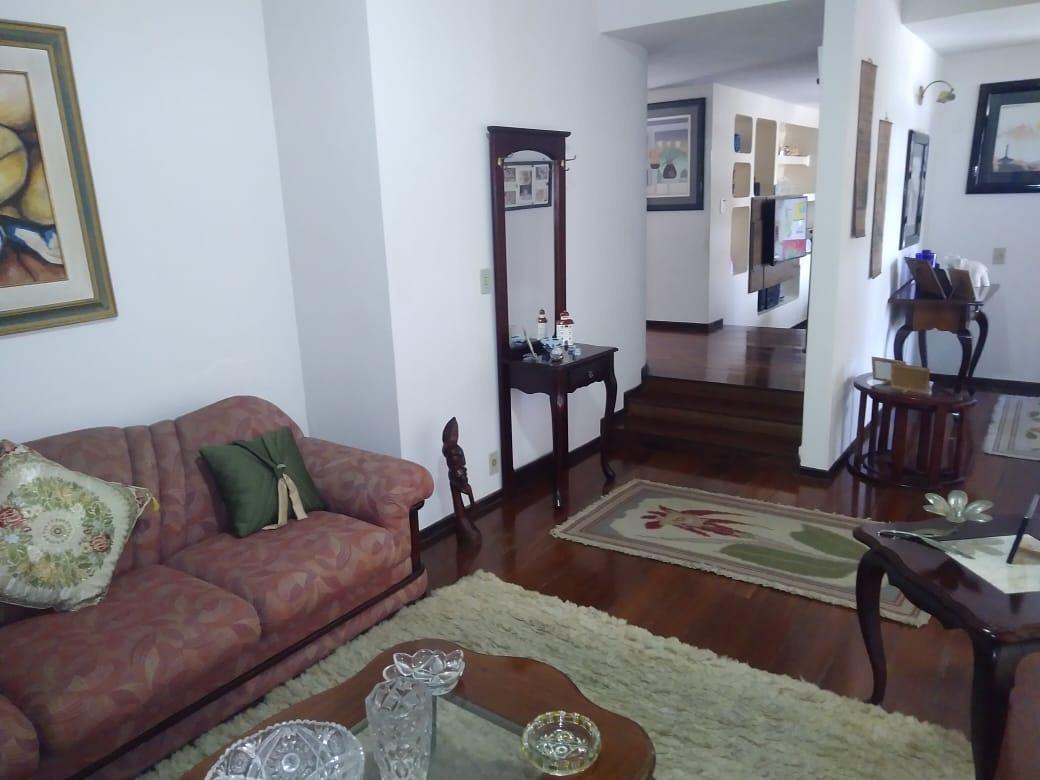 Casa, Grajaú, 3 Quartos, 4 Vagas, 1 Suíte