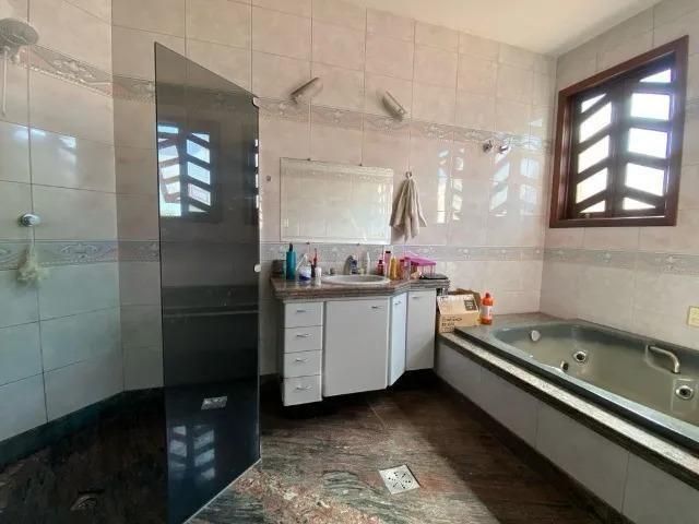 Casa, Castelo, 4 Quartos, 5 Vagas, 1 Suíte