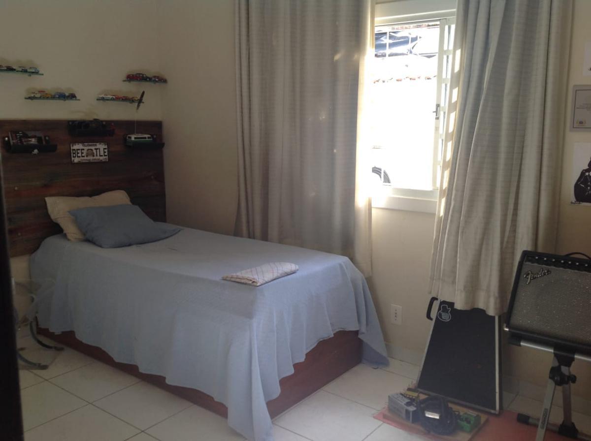 Casa, Castelo, 4 Quartos, 5 Vagas, 1 Suíte