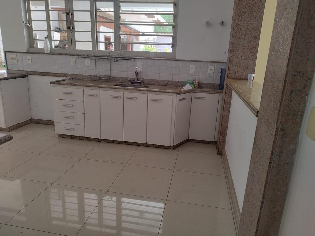 Casa, Fernão Dias, 4 Quartos, 5 Vagas, 2 Suítes