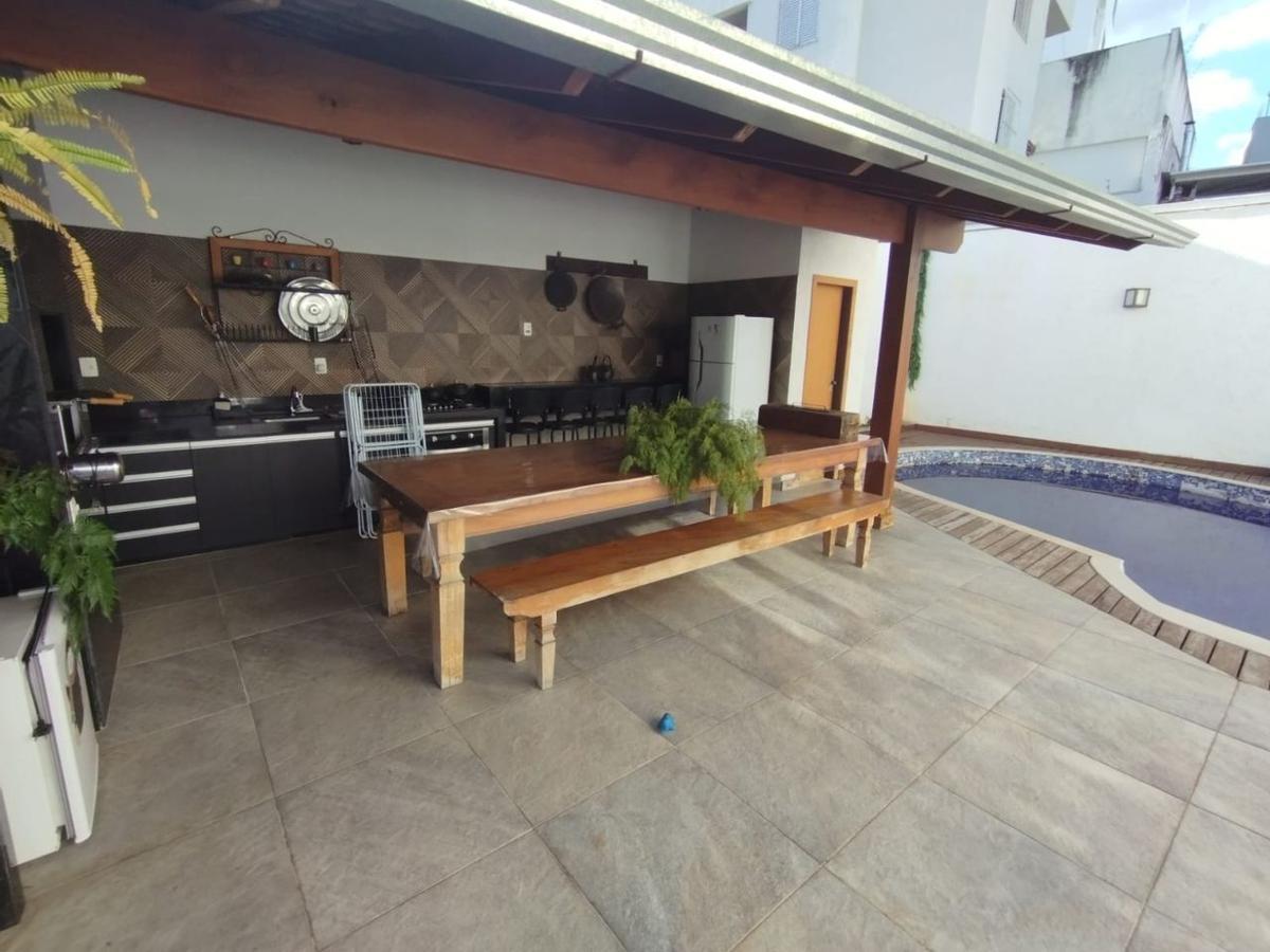 Casa, Dona Clara, 5 Quartos, 2 Vagas, 3 Suítes